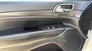 Jeep Grand Cherokee 2019 4x4 Laredo 4dr SUV