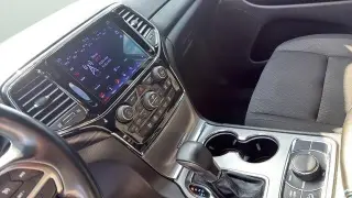 Jeep Grand Cherokee 2019 4x4 Laredo 4dr SUV