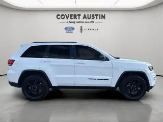 Jeep Grand Cherokee 2019 4x4 Laredo 4dr SUV