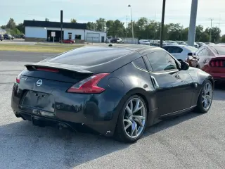 2011 NISSAN 370Z