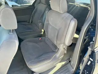 2004 Toyota SIENNA