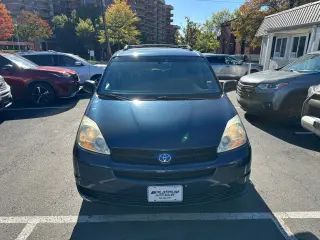 2004 Toyota SIENNA