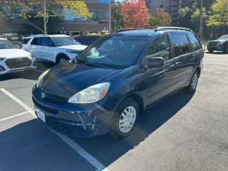 2004 Toyota SIENNA