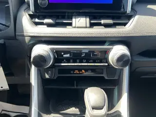 Toyota RAV4 2023 LE 4dr SUV