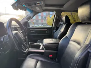 2017 Ram 1500 CREW CAB