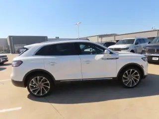 Lincoln Nautilus 2022 AWD Reserve 4dr SUV