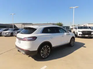 Lincoln Nautilus 2022 AWD Reserve 4dr SUV