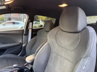 2020 Hyundai VELOSTER