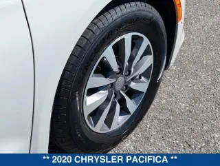 Chrysler Pacifica 2020 Touring L Plus 4dr Mini-Van