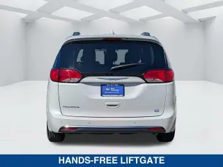 Chrysler Pacifica 2020 Touring L Plus 4dr Mini-Van