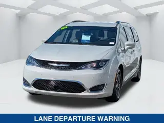Chrysler Pacifica 2020 Touring L Plus 4dr Mini-Van
