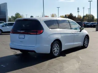 Chrysler Pacifica 2025 Select 4dr Mini-Van