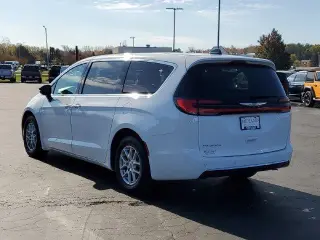 Chrysler Pacifica 2025 Select 4dr Mini-Van