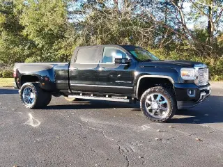 GMC Sierra 3500HD 2016 4x4 Denali 4dr Crew Cab SB SRW