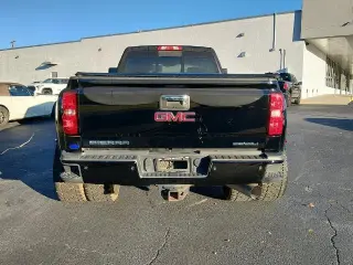 GMC Sierra 3500HD 2016 4x4 Denali 4dr Crew Cab SB SRW