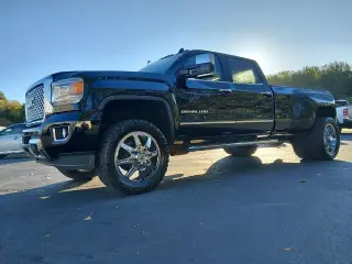 GMC Sierra 3500HD 2016 4x4 Denali 4dr Crew Cab SB SRW