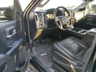 GMC Sierra 3500HD 2016 4x4 Denali 4dr Crew Cab SB SRW