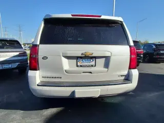 Chevrolet Suburban 2017 4x4 Premier 4dr SUV