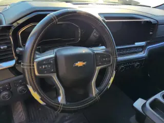Chevrolet Silverado 1500 2022 4x4 LT 4dr Crew Cab 5.8 ft. SB w/1LT