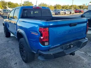 Chevrolet Colorado 2024 4x4 Trail Boss 4dr Crew Cab 5 ft. SB