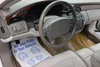Cadillac DeVille 2005 4dr Sedán