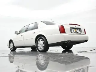 Cadillac DeVille 2005 4dr Sedán