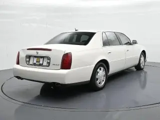 Cadillac DeVille 2005 4dr Sedán