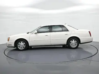 Cadillac DeVille 2005 4dr Sedán