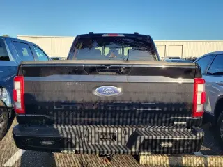 Ford F-150 2023 4x4 Lariat 4dr SuperCrew 5.5 ft. SB