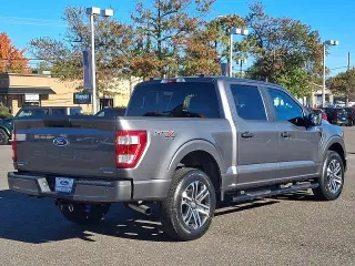 Ford F-150 2023 4x4 XL 4dr SuperCrew 5.5 ft. SB