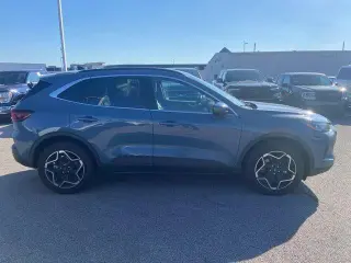 Ford Escape 2026 AWD Platinum 4dr SUV