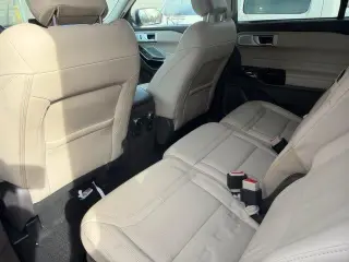 Ford Explorer 2024 AWD Platinum 4dr SUV