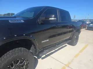 Ram 1500 2022 4x4 Lone Star 4 puertas Crew Cab 5.6 ft. SB Camioneta