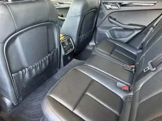Porsche Macan 2023 AWD T 4dr SUV