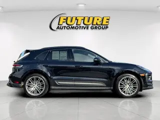 Porsche Macan 2023 AWD T 4dr SUV