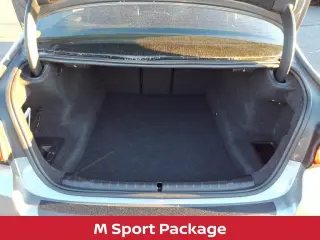 Sedán BMW 5 Series 2023 AWD 530i xDrive 4dr
