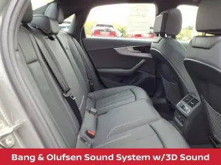 Audi A4 2023 AWD quattro S line Premium Plus 45 TFSI 4dr Sedán