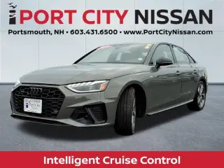 Audi A4 2023 AWD quattro S line Premium Plus 45 TFSI 4dr Sedán