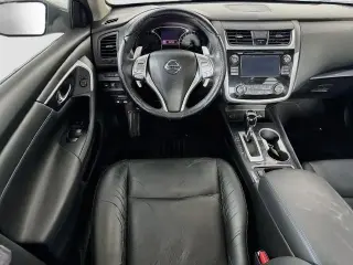 Nissan Altima 2018 2.5 SR 4dr Sedán