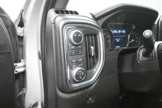 GMC Sierra 2500HD 2022 4x4 Denali 4dr Crew Cab SB