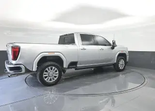 GMC Sierra 2500HD 2022 4x4 Denali 4dr Crew Cab SB
