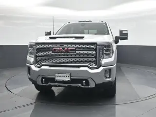 GMC Sierra 2500HD 2022 4x4 Denali 4dr Crew Cab SB