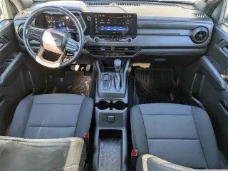 Chevrolet Colorado 2024 4x2 Camioneta de Trabajo Cabina Doble Portas 5