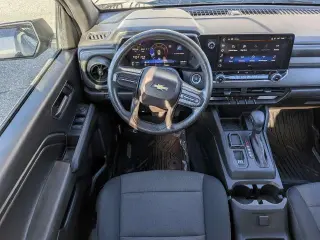 Chevrolet Colorado 2024 4x2 Camioneta de Trabajo Cabina Doble Portas 5