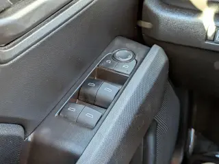 Chevrolet Colorado 2024 4x2 Camioneta de Trabajo Cabina Doble Portas 5