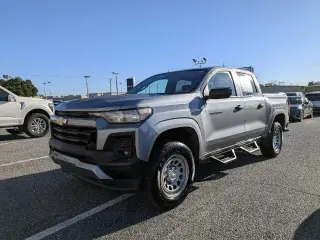 Chevrolet Colorado 2024 4x2 Camioneta de Trabajo Cabina Doble Portas 5