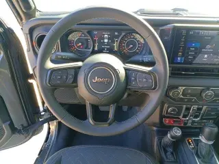 Jeep Gladiator 2026 4x4 Mojave 4dr Crew Cab 5.0 ft. SB