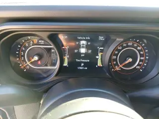 Jeep Gladiator 2026 4x4 Mojave 4dr Crew Cab 5.0 ft. SB