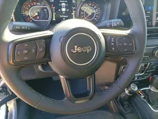 Jeep Gladiator 2026 4x4 Mojave 4dr Crew Cab 5.0 ft. SB