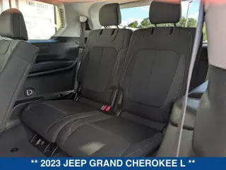 Jeep Grand Cherokee L 2023 4x4 Laredo SUV 4 puertas